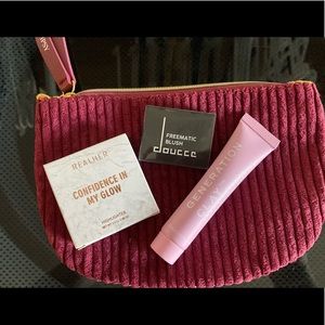 Ipsy bag with highlight, blush and mask